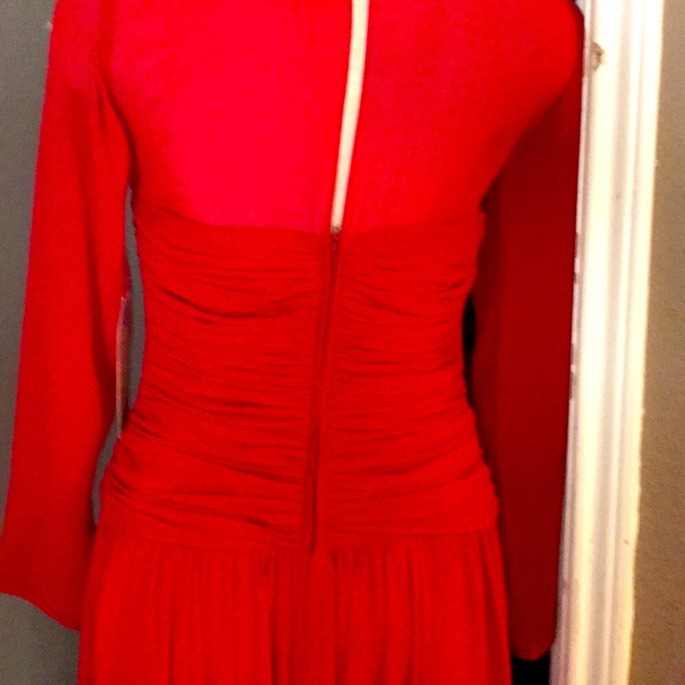 AJ Barrí-Gorgeous red dress frm Neiman Marcus-NWT - Picture 4 of 8